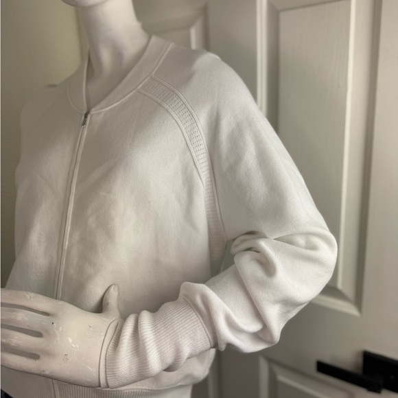 Athleta Advantage Sweater Bright White.  C10 - Picture 5 of 13